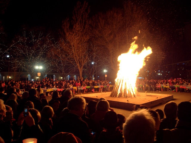 The Bonfire and Big Sing in Salamanca Place is the centrepiece of the Festival of Voices