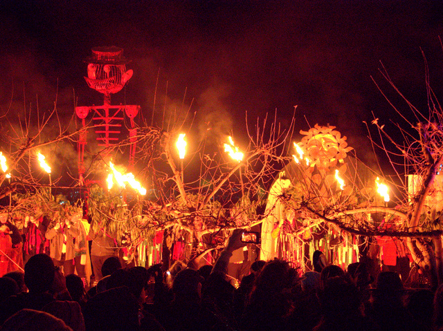 Wassailing at the Huon Valley Midwinter Festival